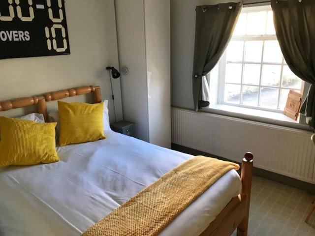 The Craven Heifer Bed & Breakfast Addingham Room photo